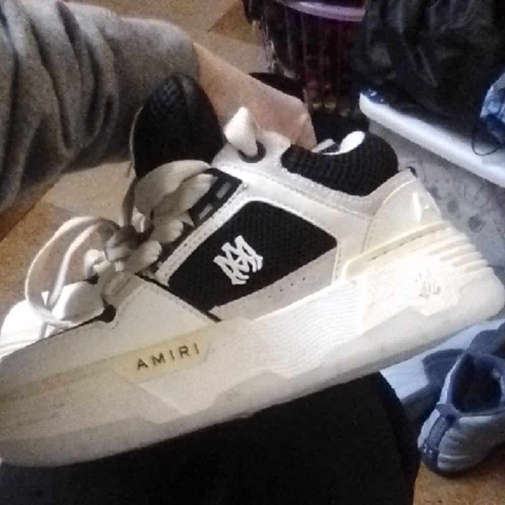 AMIRI Monochrome Logo Sneakers - Picture 5 of 7